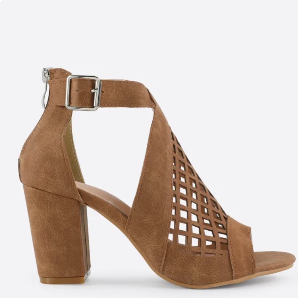 Women Open Toe Cut-Off Heeled Sandals Size 9.5 NEW!!